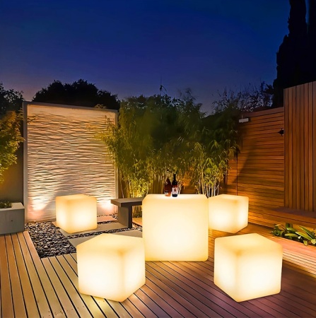 Светильник Куб 40 с питанием от АКБ, RGB